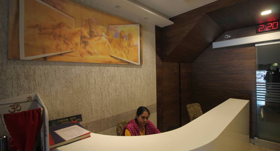 Hotel Sharda Marine Lines, Mumbai 4